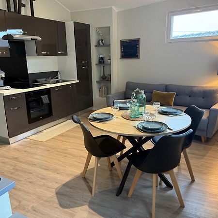 Loft, Studio And Love Rooms Bourg-Saint-Christophe Ngoại thất bức ảnh
