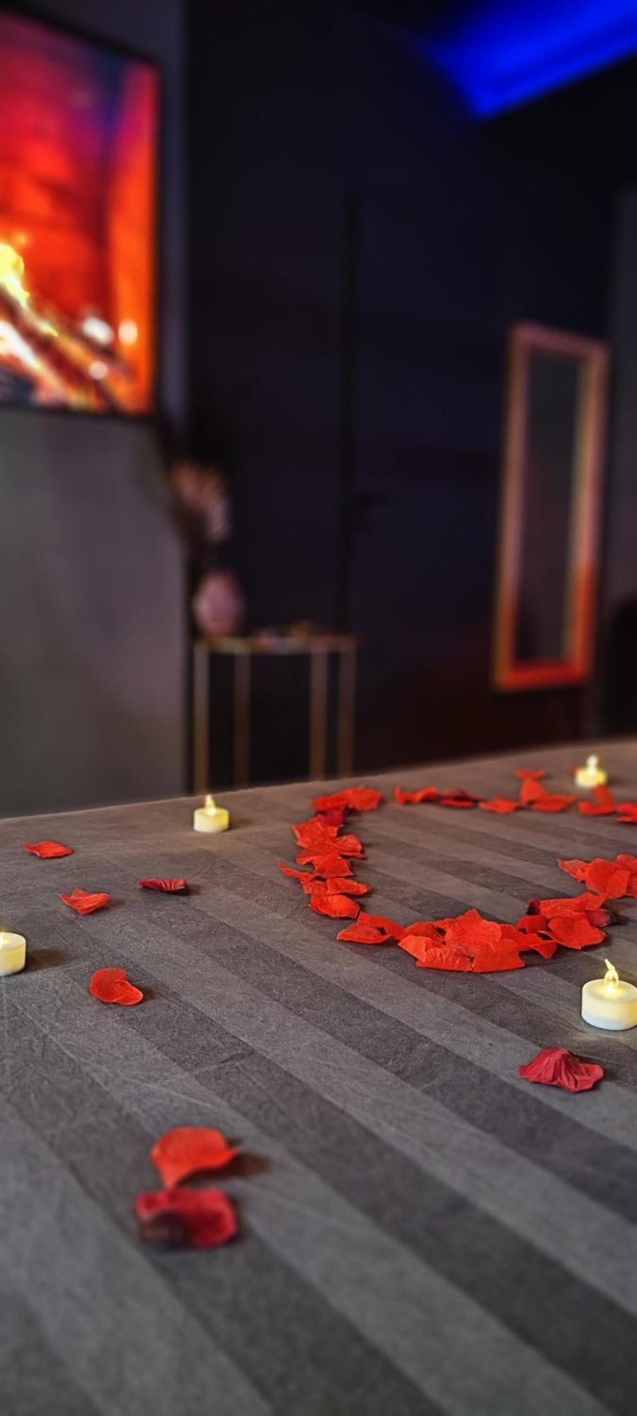 Loft, Studio And Love Rooms Bourg-Saint-Christophe Ngoại thất bức ảnh
